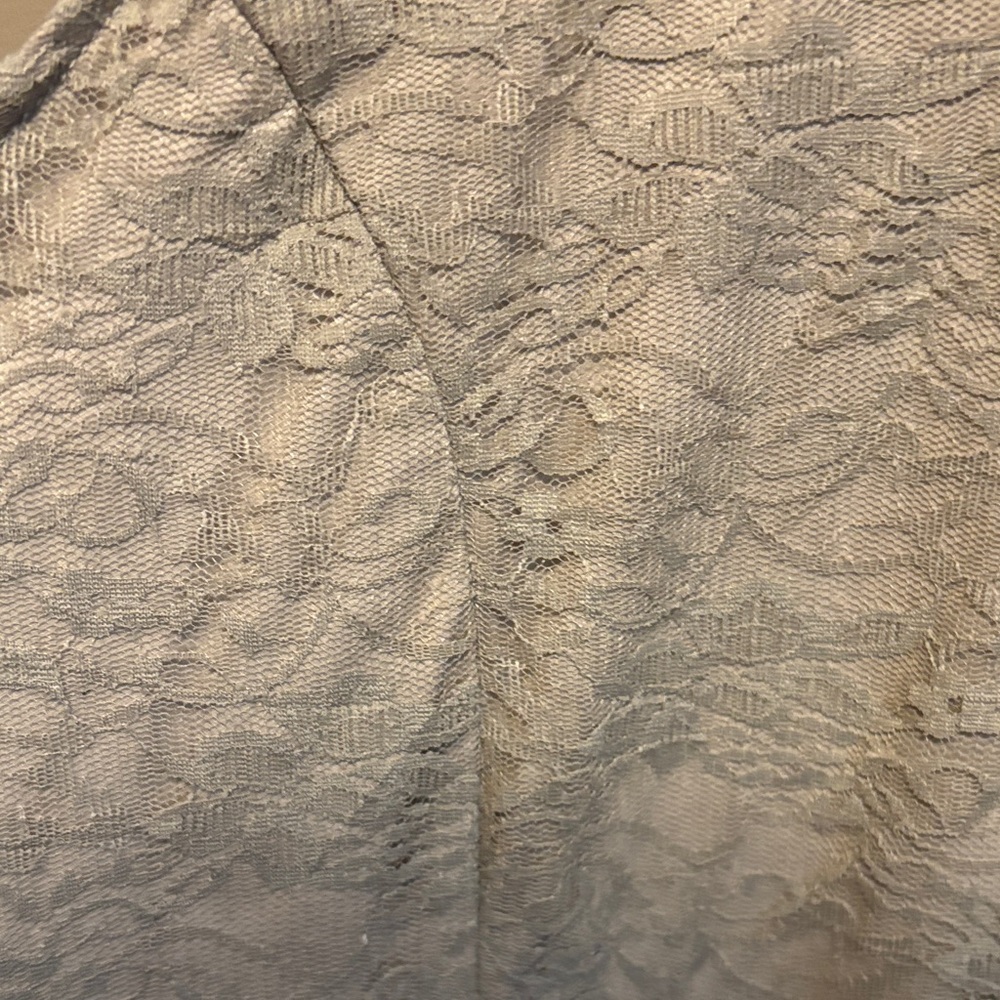 Torrid Cream Lace Sleeveless Top - Picture 4 of 8